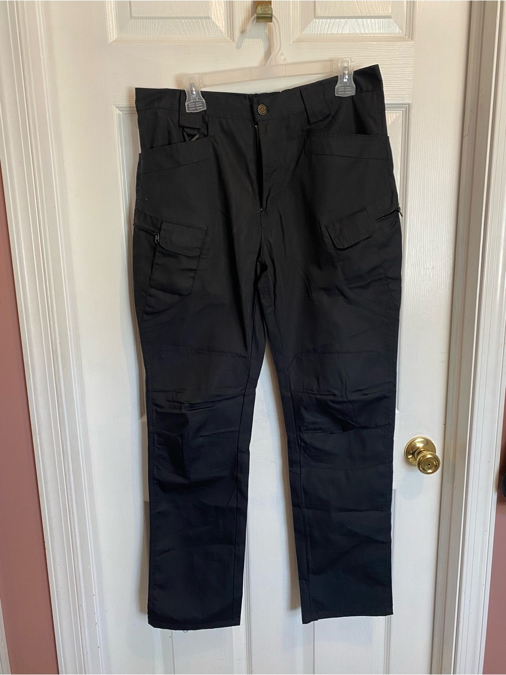 Men's Black Utility Cargo Pants - Classic Workwear
